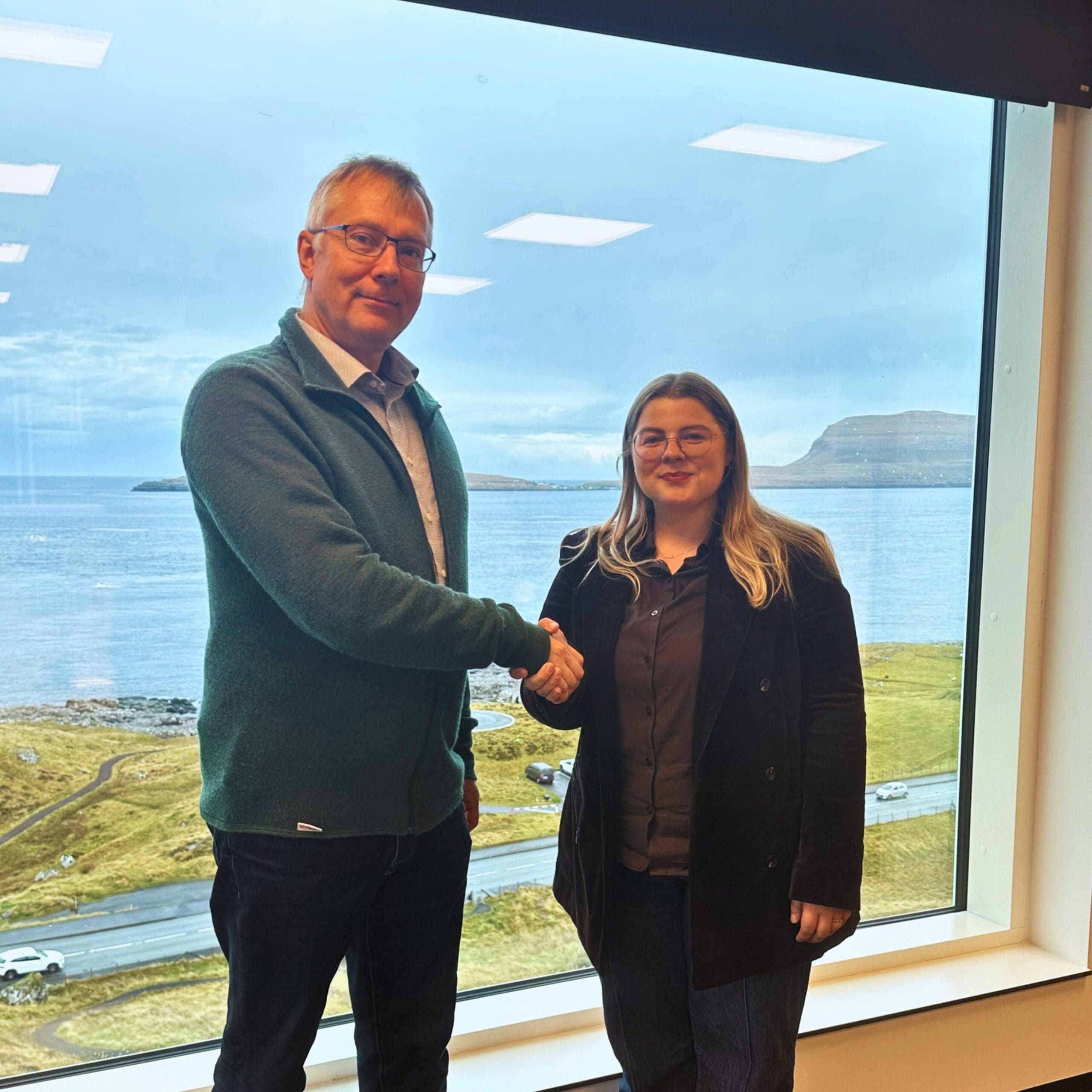 Tryggingarfelagið LÍV hevur longt stuðulsavtaluna við Rescue LÍV